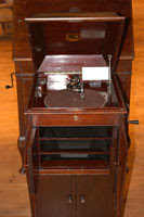 Патефон His Master′s Voice (model 161) (Англия, 1920-е)